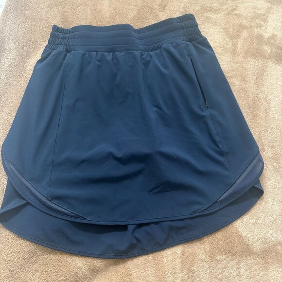 Lululemon Hotty Hot Skirt - Picture 1 of 4